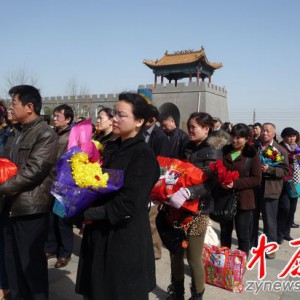 郑州市哪里有树葬 郑州福寿园举行百余家庭集体