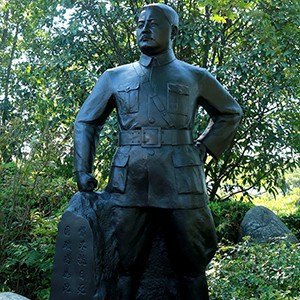 吉鸿昌将军纪念像